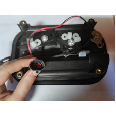 Замок люка багажного с габаритным фонарем  XMQ6129,6130